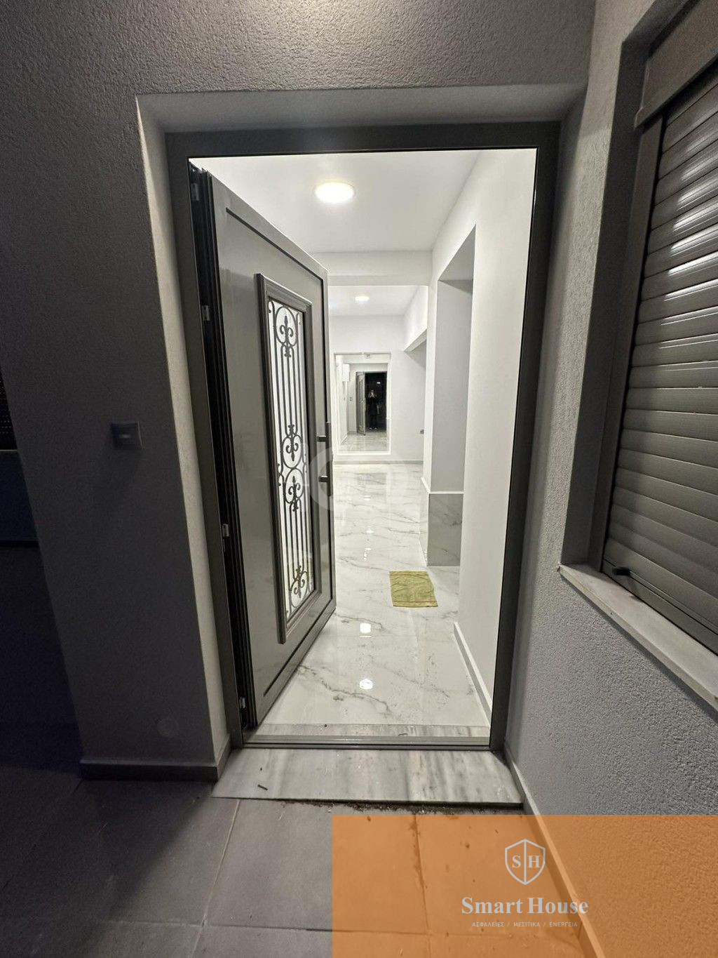 563685