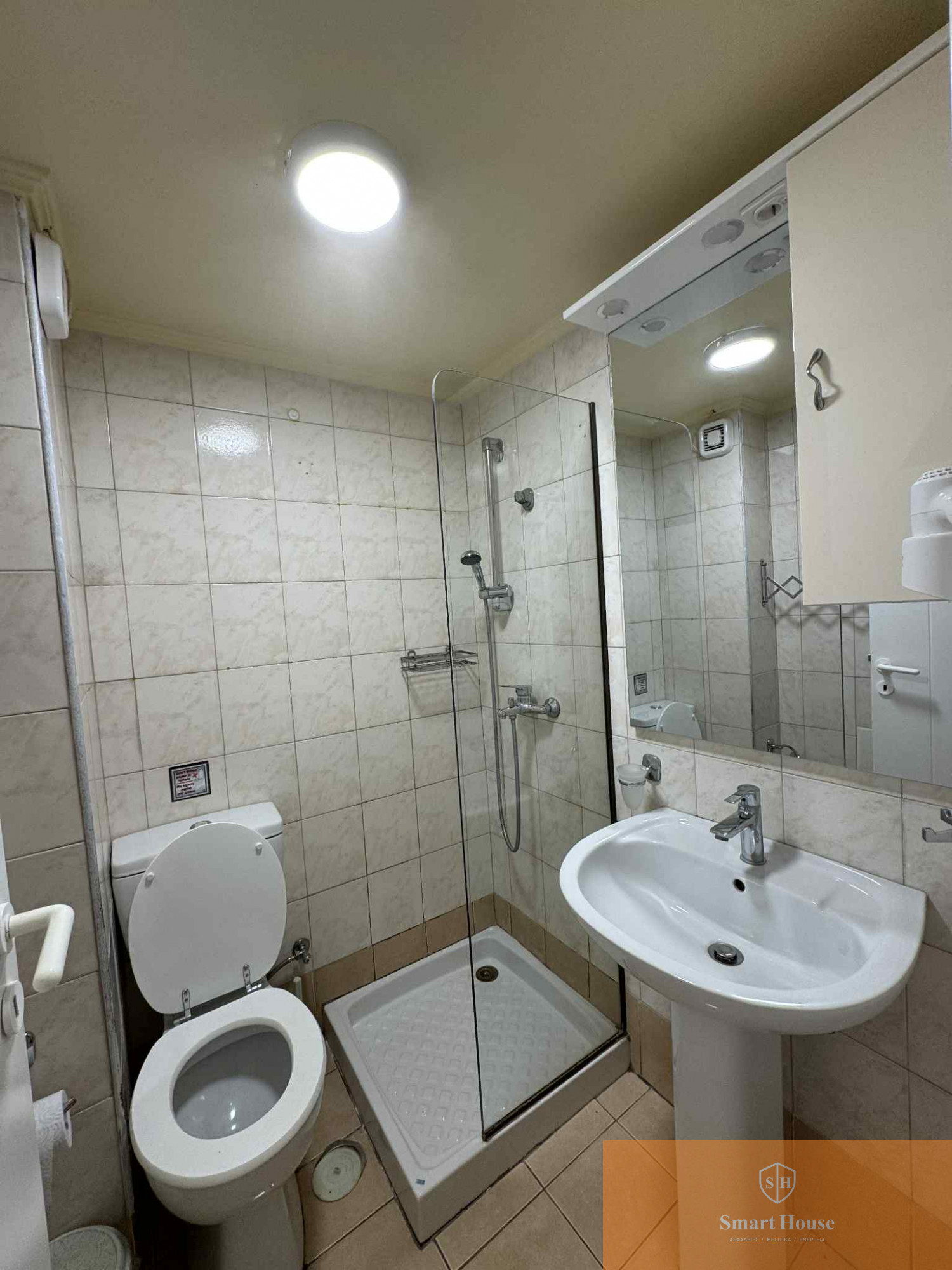 563721