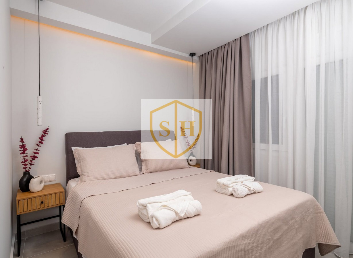 47133313