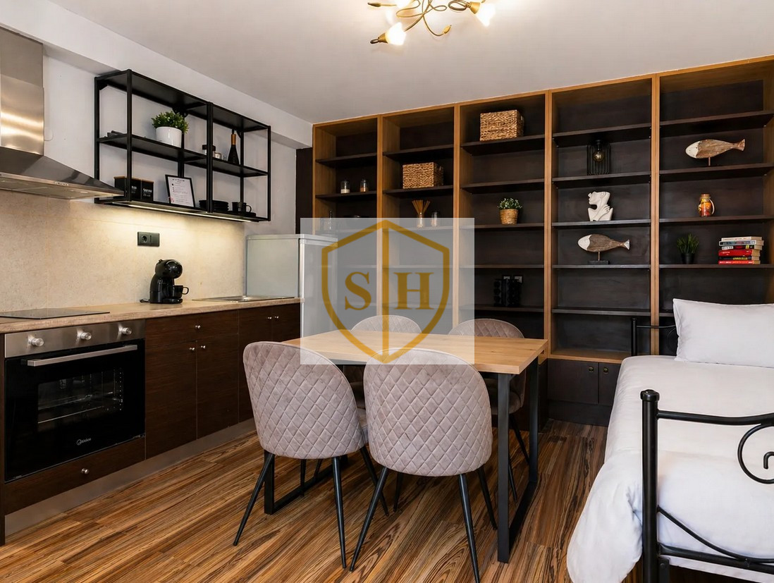 47133403